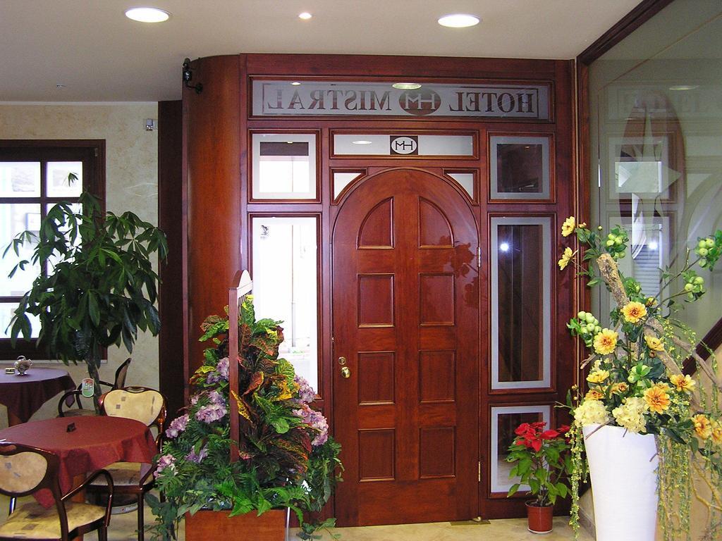Hotel Mistral Portoscuso Exterior photo